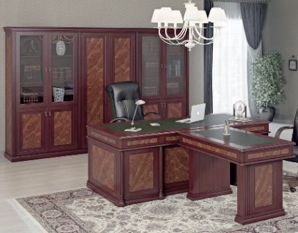 Manager Classic Desk Set